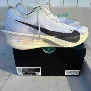 Nike Vaporfly 4 Mens shoe size 11.5  15 miles on these ready for a PR